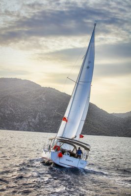 jeanneau-with-sail